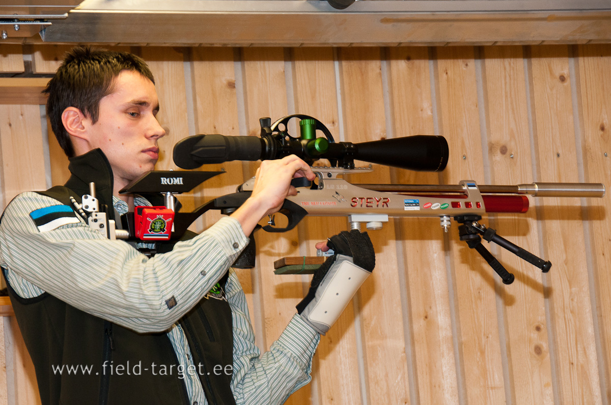 0016   Romi on suutnud ka endal pinge ules kerida ja piilub konkurente   Steyr LG110 FT, NS Diamond 10 50x60 MD